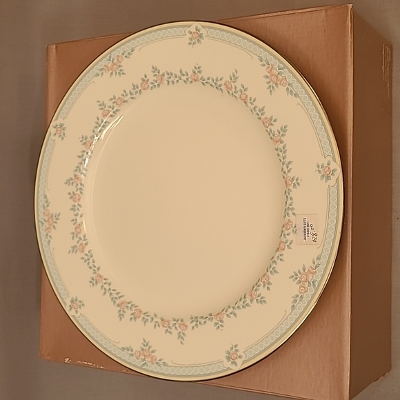 Pfaltzgraff Alexandra Bone China 5 Piece   Place Setting 507-032 - Picture 2 of 12